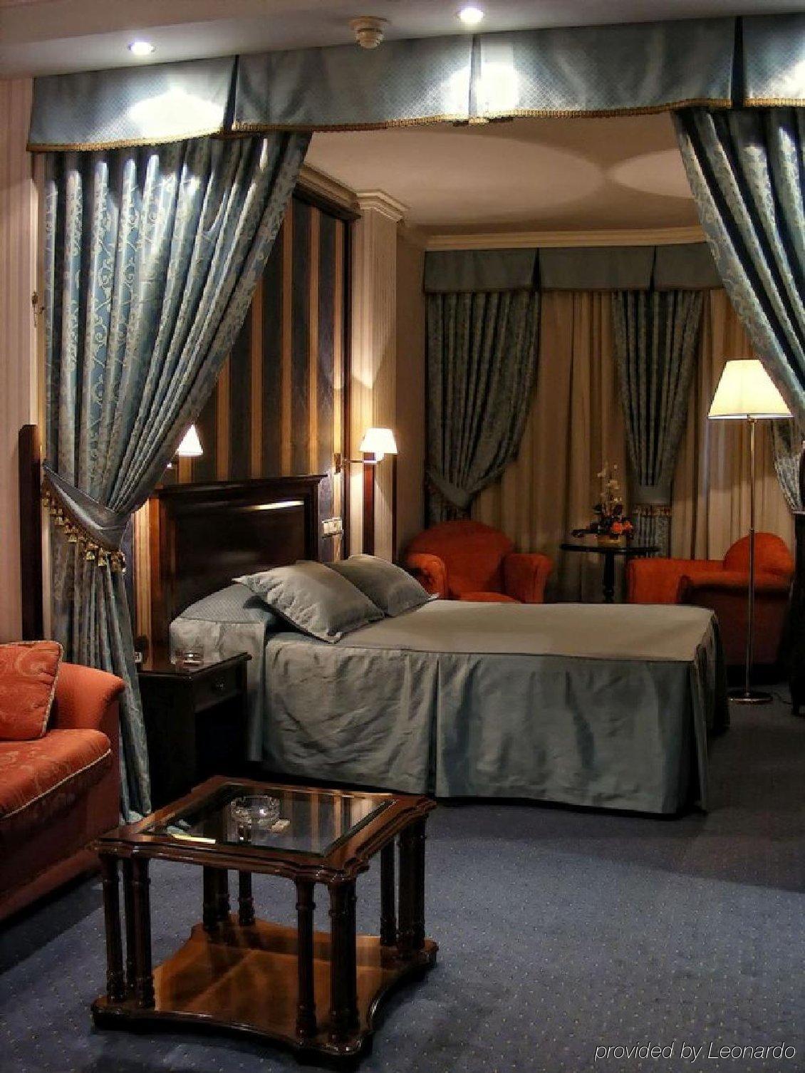 Infanta Cristina Hotel Jaén Værelse billede